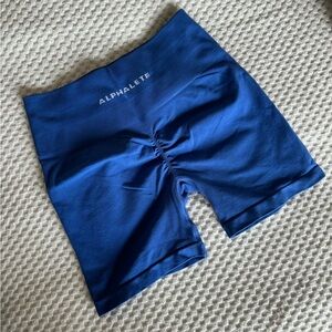 ALPHALETE AMPLIFY SHORT 4.5"